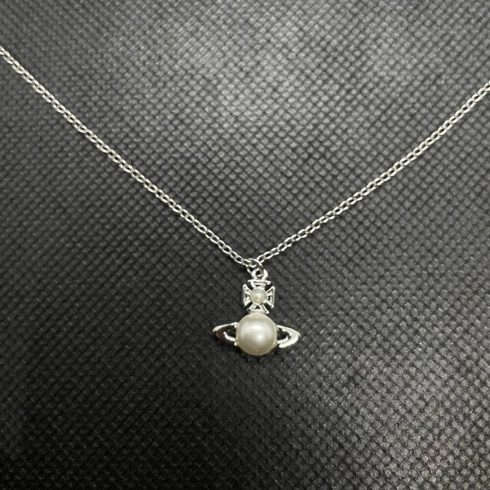 Vivienne Westwood Balbina Vintage Saturn Orb Necklace